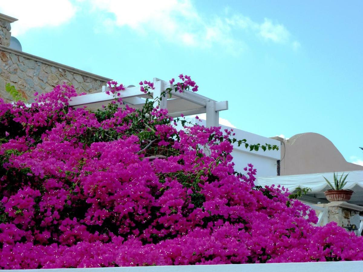 Bougainvillea Suites Камари Экстерьер фото